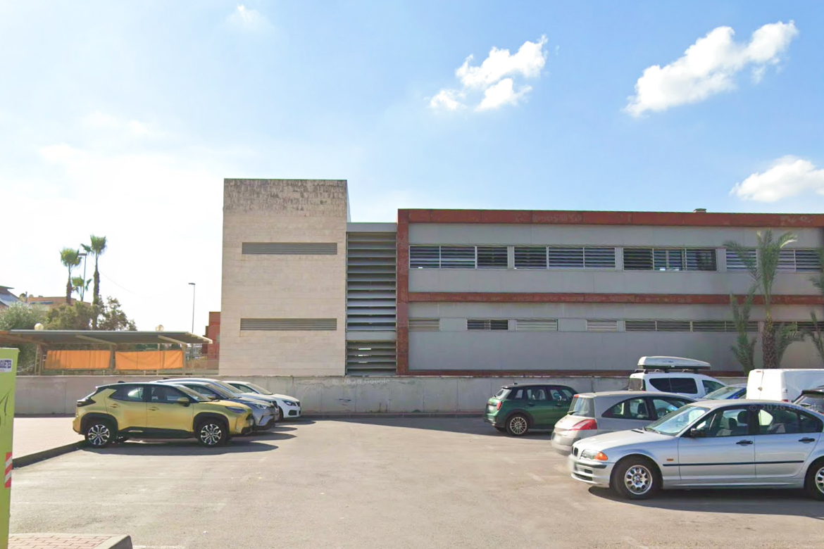 servicios en la zona de zarandona, centro de salud